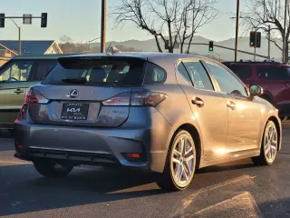 2017 Lexus CT 200h