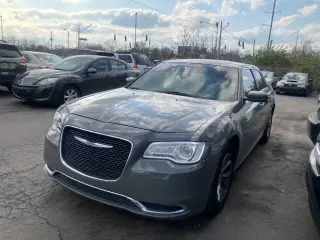 2018 Chrysler 300 Touring