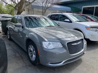2018 Chrysler 300 Touring