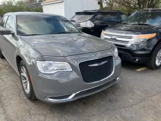 2018 Chrysler 300 Touring