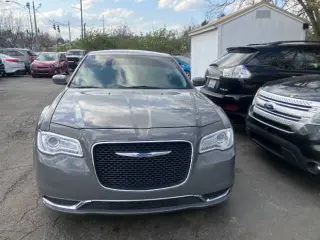 2018 Chrysler 300 Touring