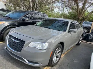 2018 Chrysler 300 Touring