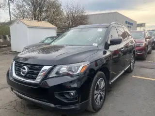 2018 Nissan Pathfinder SV