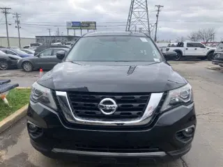 2018 Nissan Pathfinder SV