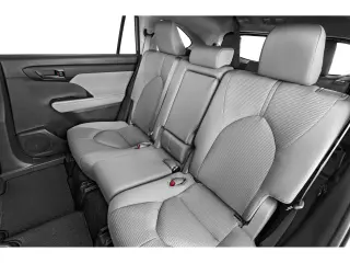 2025 Toyota Highlander LE