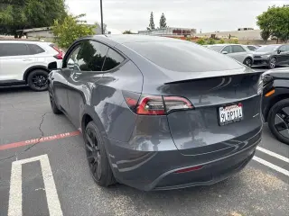 Tesla Model Y 2021 AWD Long Range 4dr Crossover