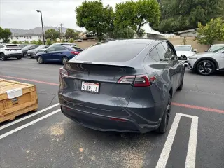 Tesla Model Y 2021 AWD Long Range 4dr Crossover