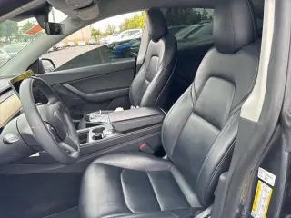 Tesla Model Y 2021 AWD Long Range 4dr Crossover