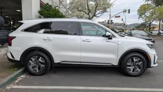 2022 Kia Sorento Hybrid S