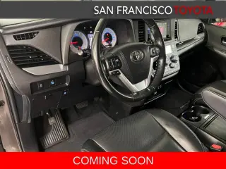 2016 Toyota Sienna SE 8 Passenger
