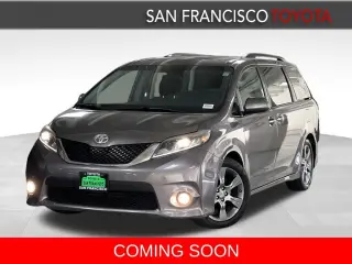 2016 Toyota Sienna SE 8 Passenger