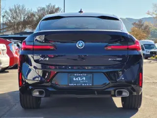 2022 BMW X4 xDrive30i