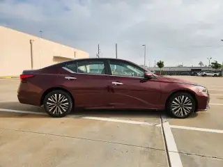 Nissan Altima 2023 2.5 SV 4dr Sedan