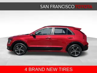 2023 Kia Niro SX
