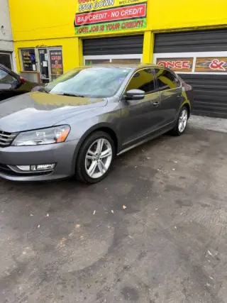 2014 Volkswagen Passat
2.0L TDI SEL Premium