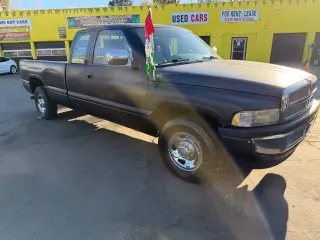 1996 Dodge Ram 2500
ST