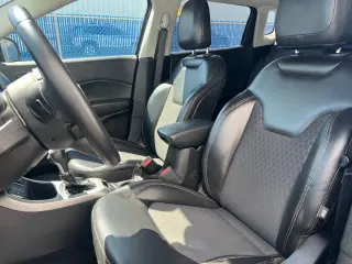 Jeep Compass 2018 Latitude 4dr SUV