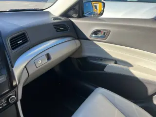 2017 Acura ILX