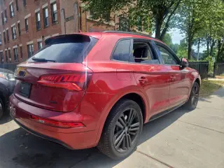 2018 Audi Q5 2.0T quattro Premium Plus