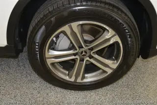 Mercedes-Benz GLC 2019 GLC 300 4dr SUV