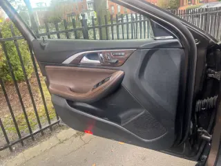 2017 Infiniti QX30 Premium
