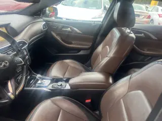 2017 Infiniti QX30 Premium