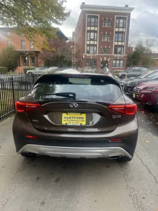 2017 Infiniti QX30 Premium