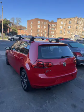 2016 Volkswagen Golf TSI SE