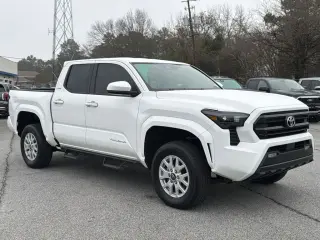 Toyota Tacoma 2024 4x4 SR5 4 puertas Doble Cabina 5.0 ft SB