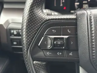 Toyota Tacoma 2024 4x4 SR5 4 puertas Doble Cabina 5.0 ft SB
