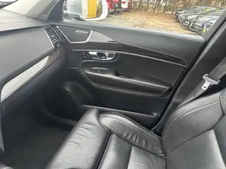 2017 Volvo XC90 T8 eAWD Inscription