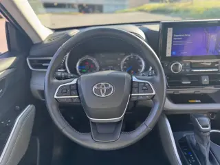 2023 Toyota Highlander Hybrid XLE