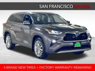 2023 Toyota Highlander Hybrid Platinum