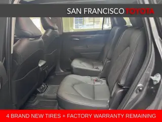 2023 Toyota Highlander Hybrid Platinum