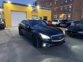 2015 INFINITI Q70