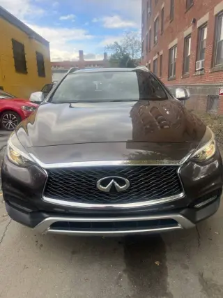 2017 INFINITI QX30