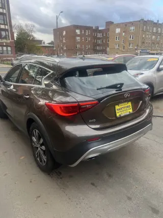 2017 INFINITI QX30