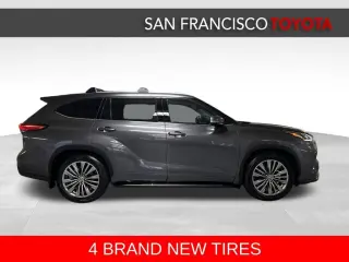 2022 Toyota Highlander Platinum