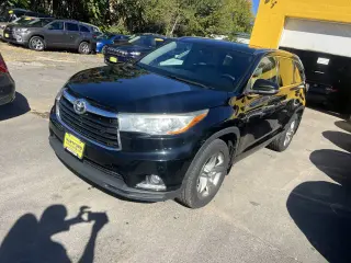 2016 Toyota Highlander
Limited