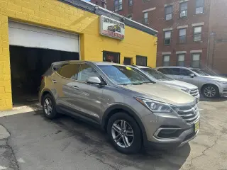 2017 Hyundai SANTA FE Sport
2.4L