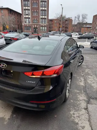 2017 Hyundai ELANTRA
Limited