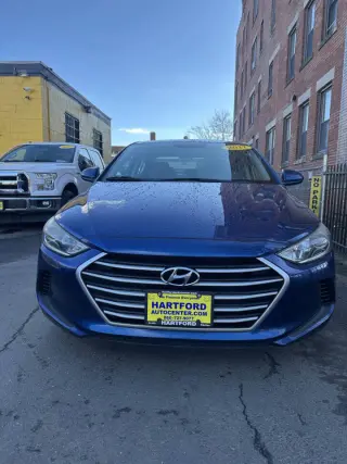 2017 Hyundai ELANTRA
SE