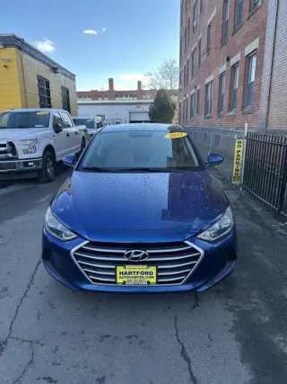 2017 Hyundai ELANTRA
SE