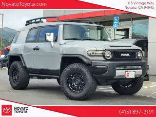 2014 Toyota FJ Cruiser 4WD 4dr Auto (Natl)