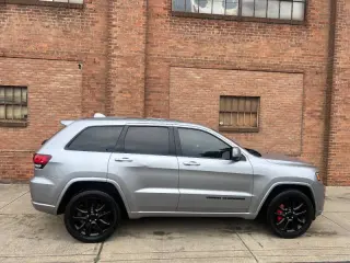 2017 Jeep Grand Cherokee Altitude