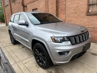 2017 Jeep Grand Cherokee Altitude