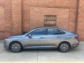 2019 Volkswagen Jetta R-Line