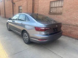 2019 Volkswagen Jetta R-Line