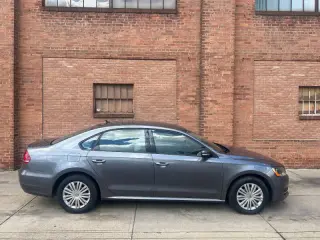 2014 Volkswagen Passat 2.5L Wolfsburg Edition PZEV