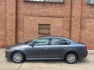 2014 Volkswagen Passat 2.5L Wolfsburg Edition PZEV